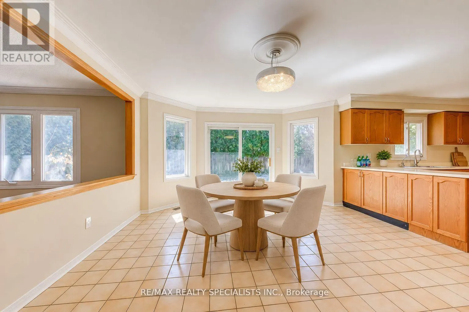 102 SUNFOREST DRIVE