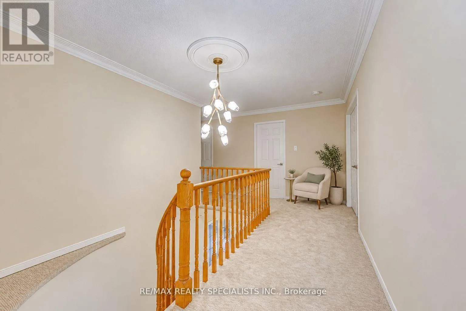 102 SUNFOREST DRIVE