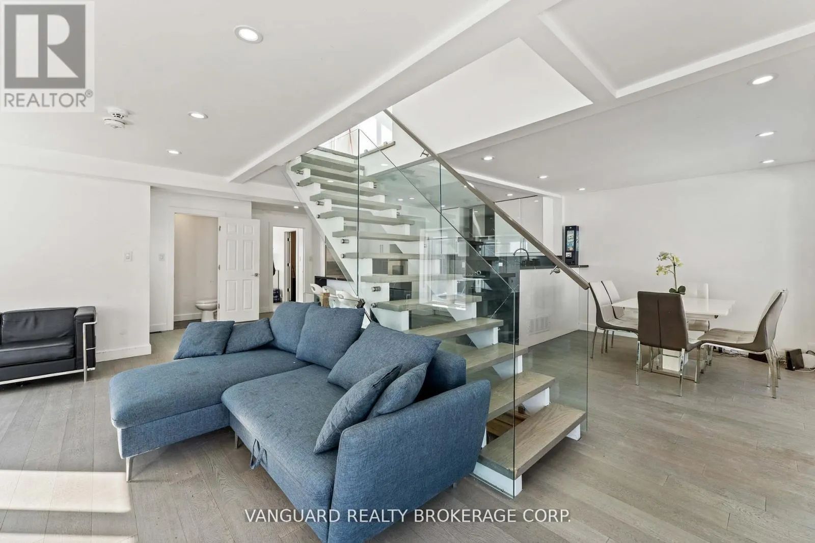 410 MAYBANK AVENUE