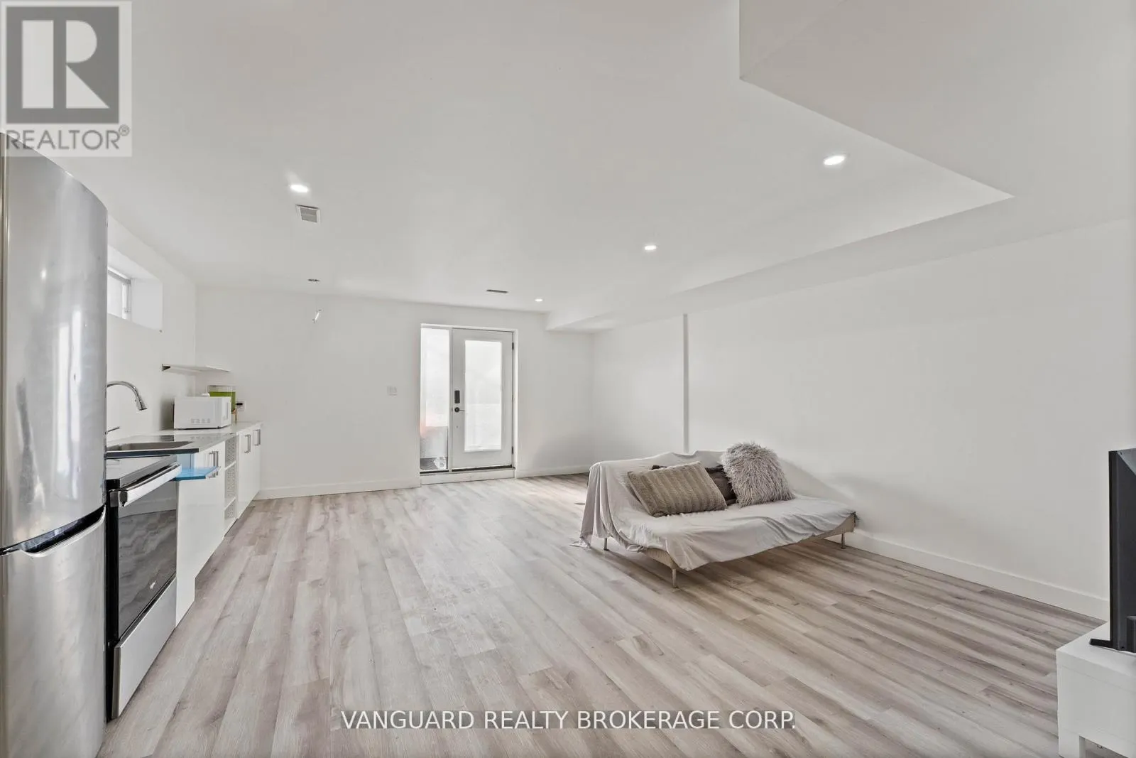 410 MAYBANK AVENUE