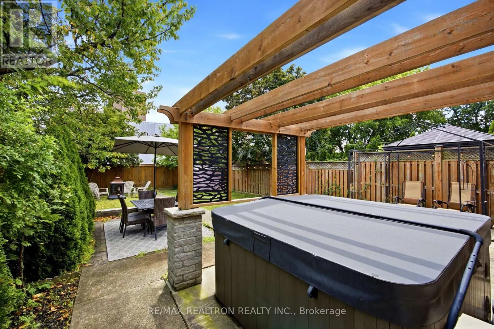 118 SURBRAY GROVE