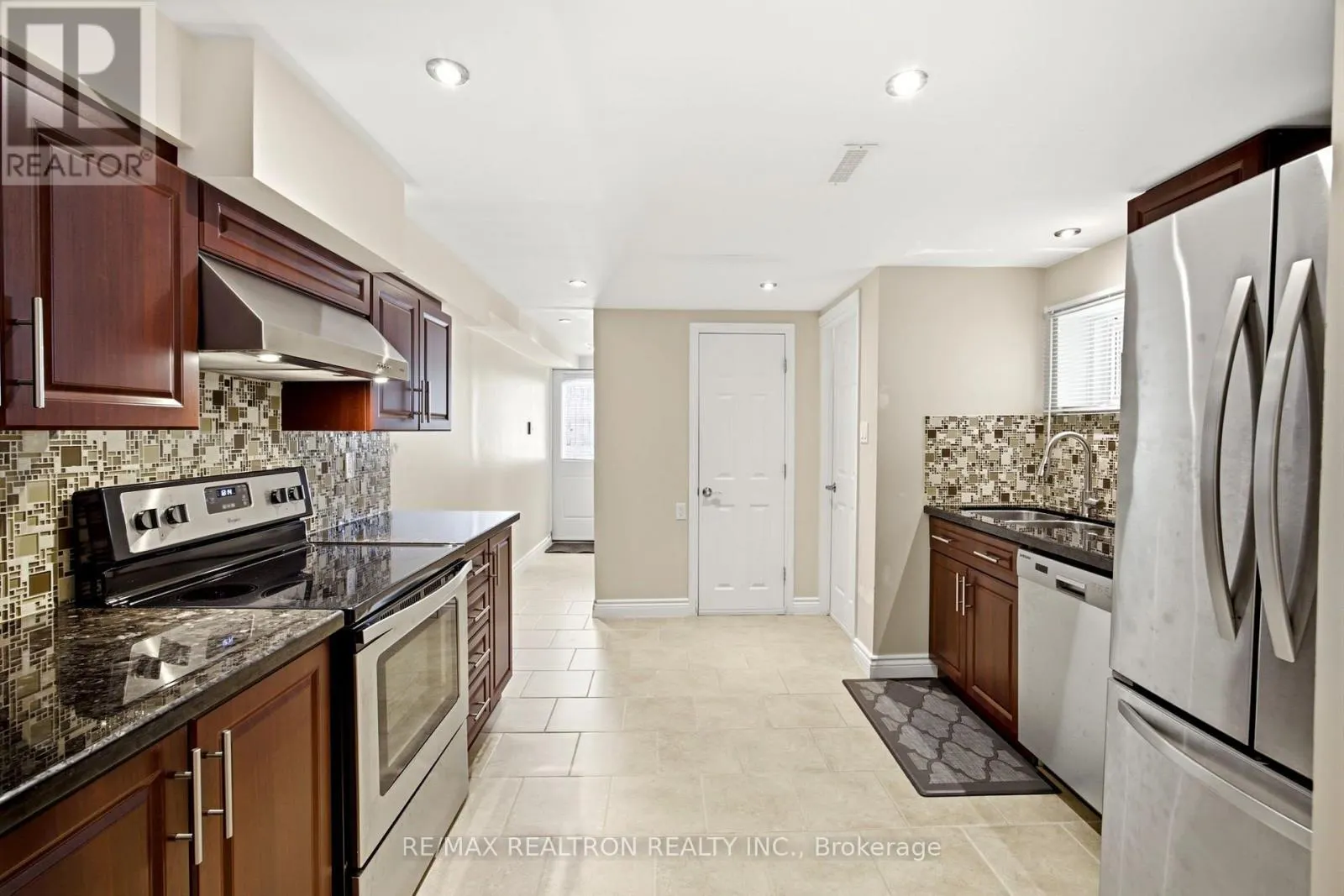 118 SURBRAY GROVE