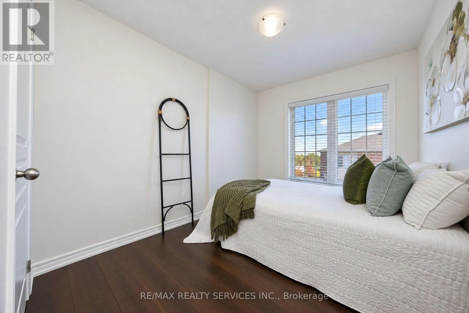 111 - 12 CEDARLAND ROAD