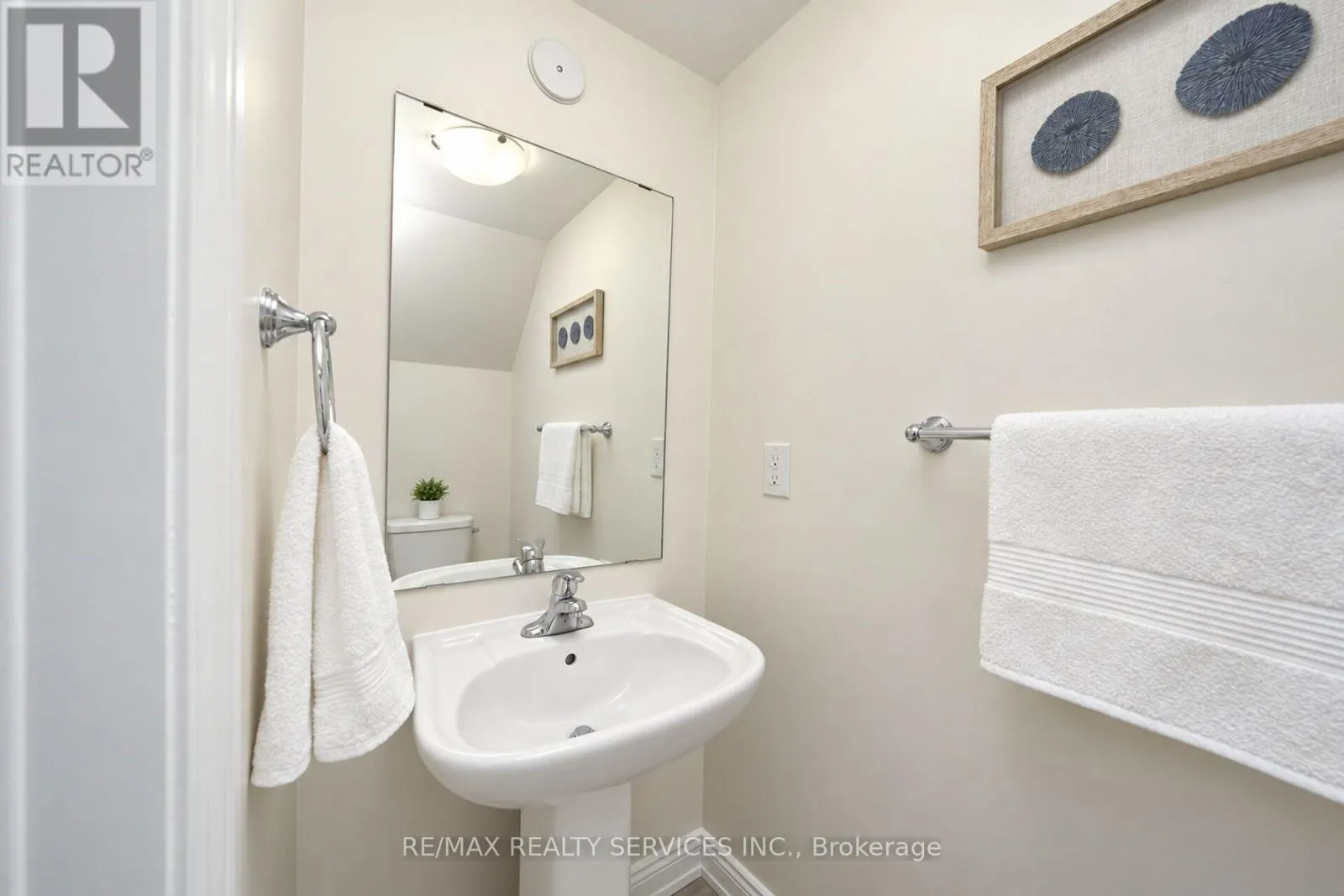 111 - 12 CEDARLAND ROAD