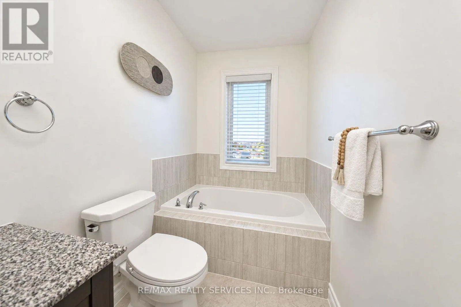 111 - 12 CEDARLAND ROAD