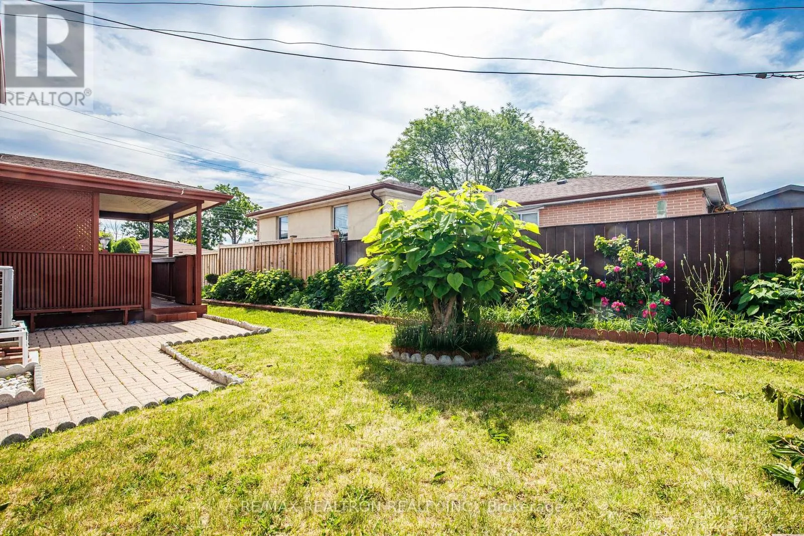 62 HULLMAR DRIVE