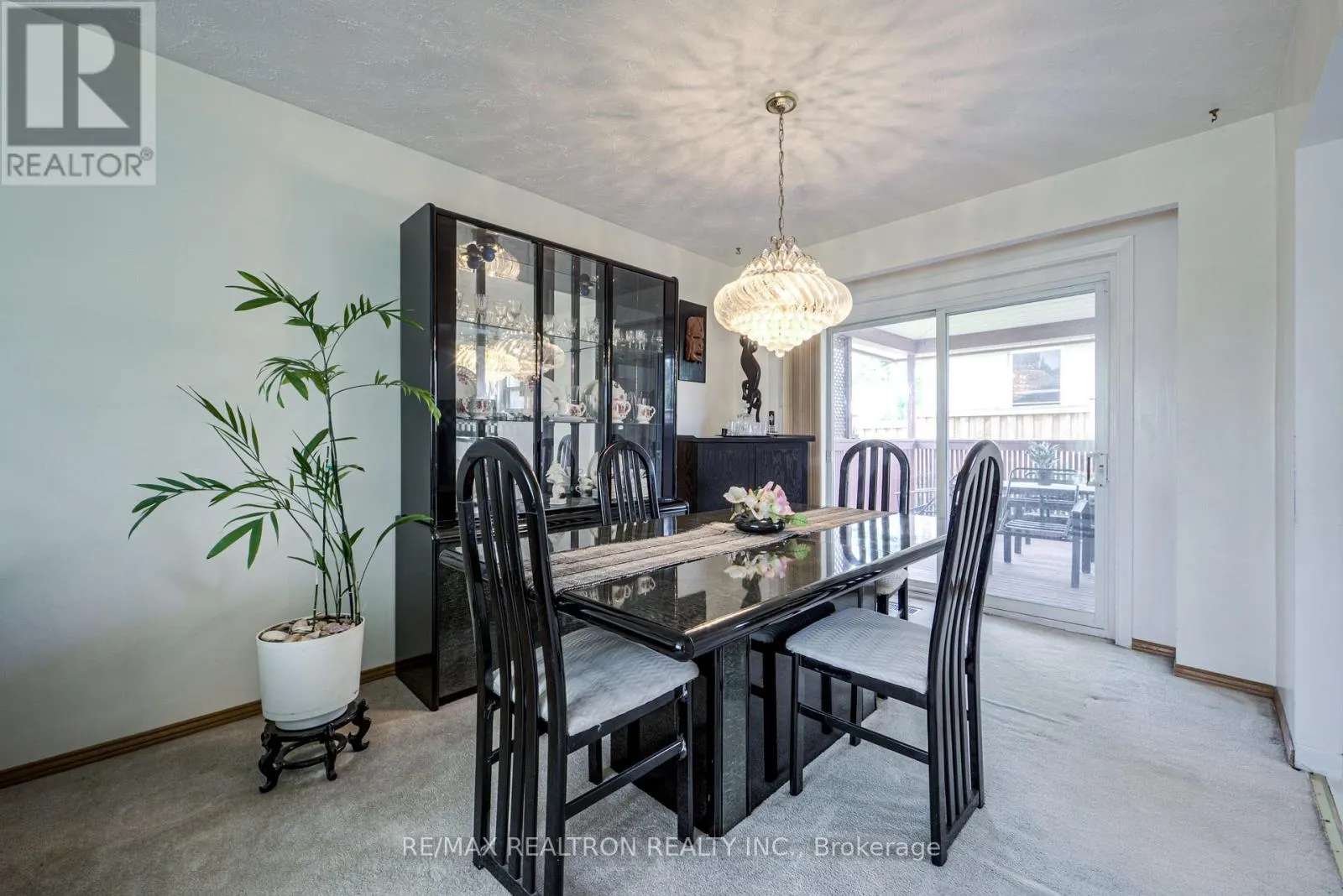 62 HULLMAR DRIVE
