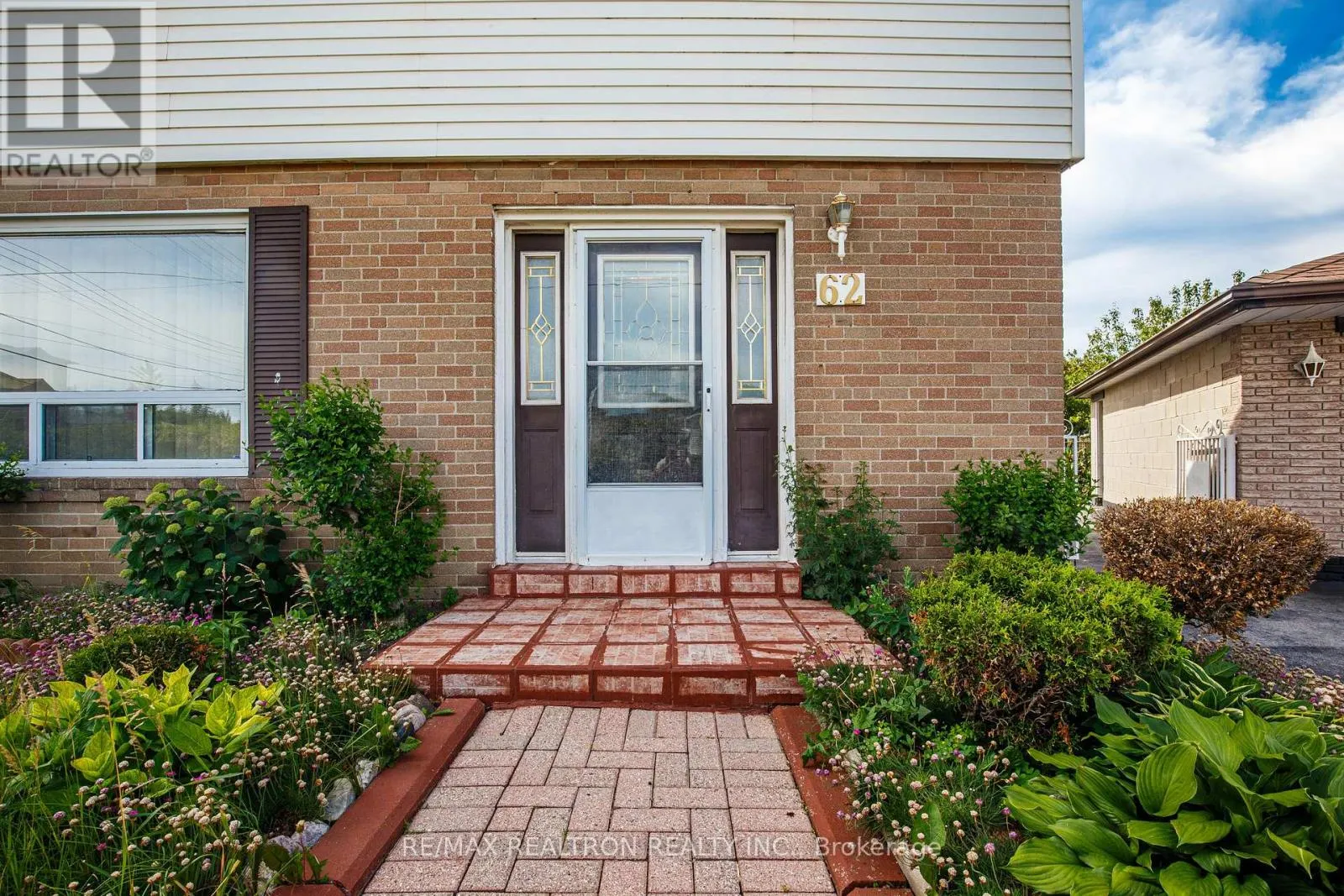 62 HULLMAR DRIVE