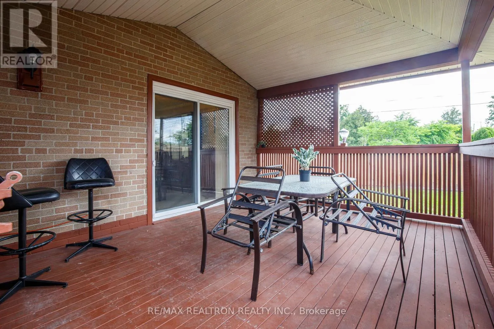 62 HULLMAR DRIVE