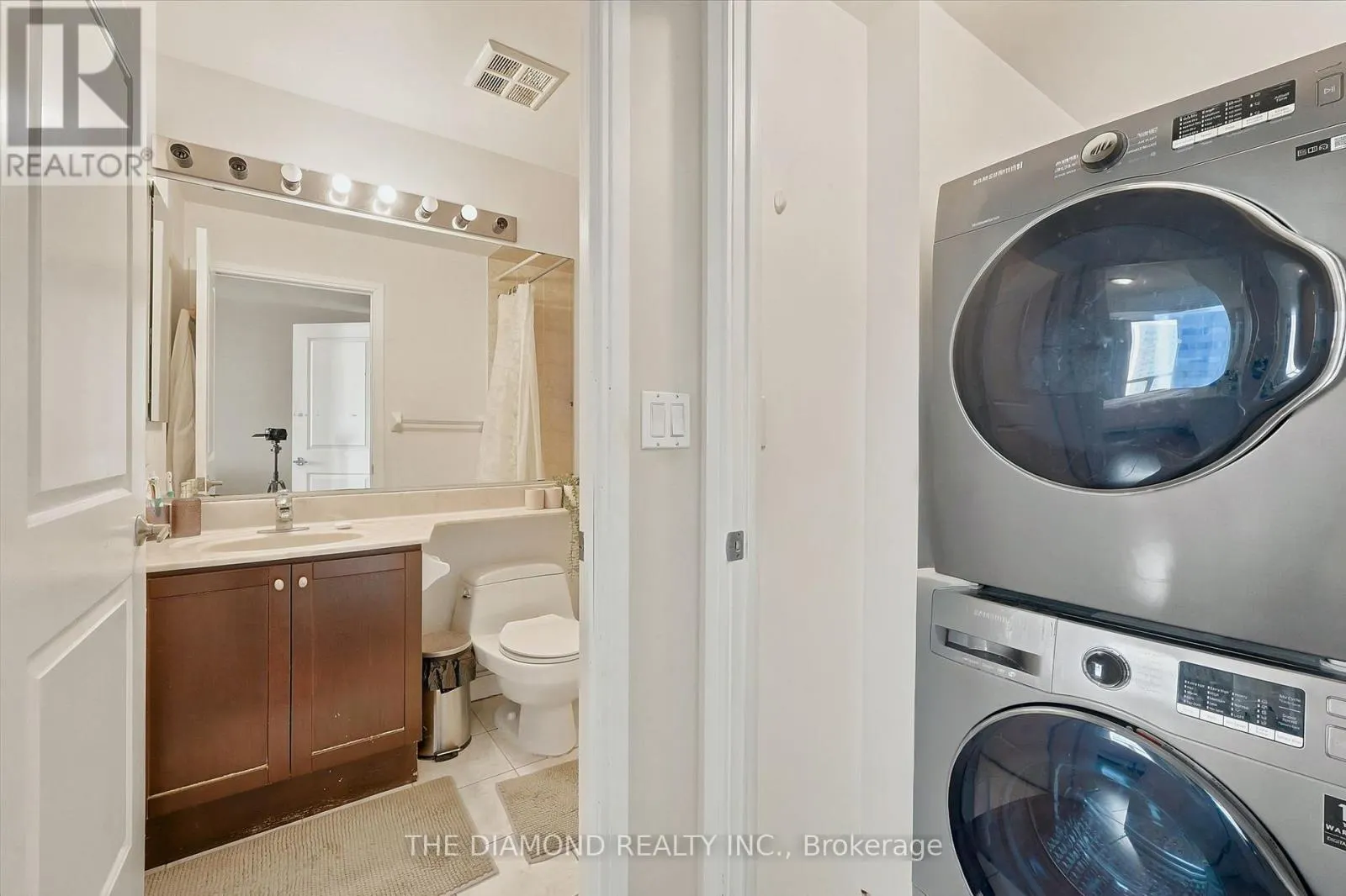1505 - 90 ABSOLUTE AVENUE