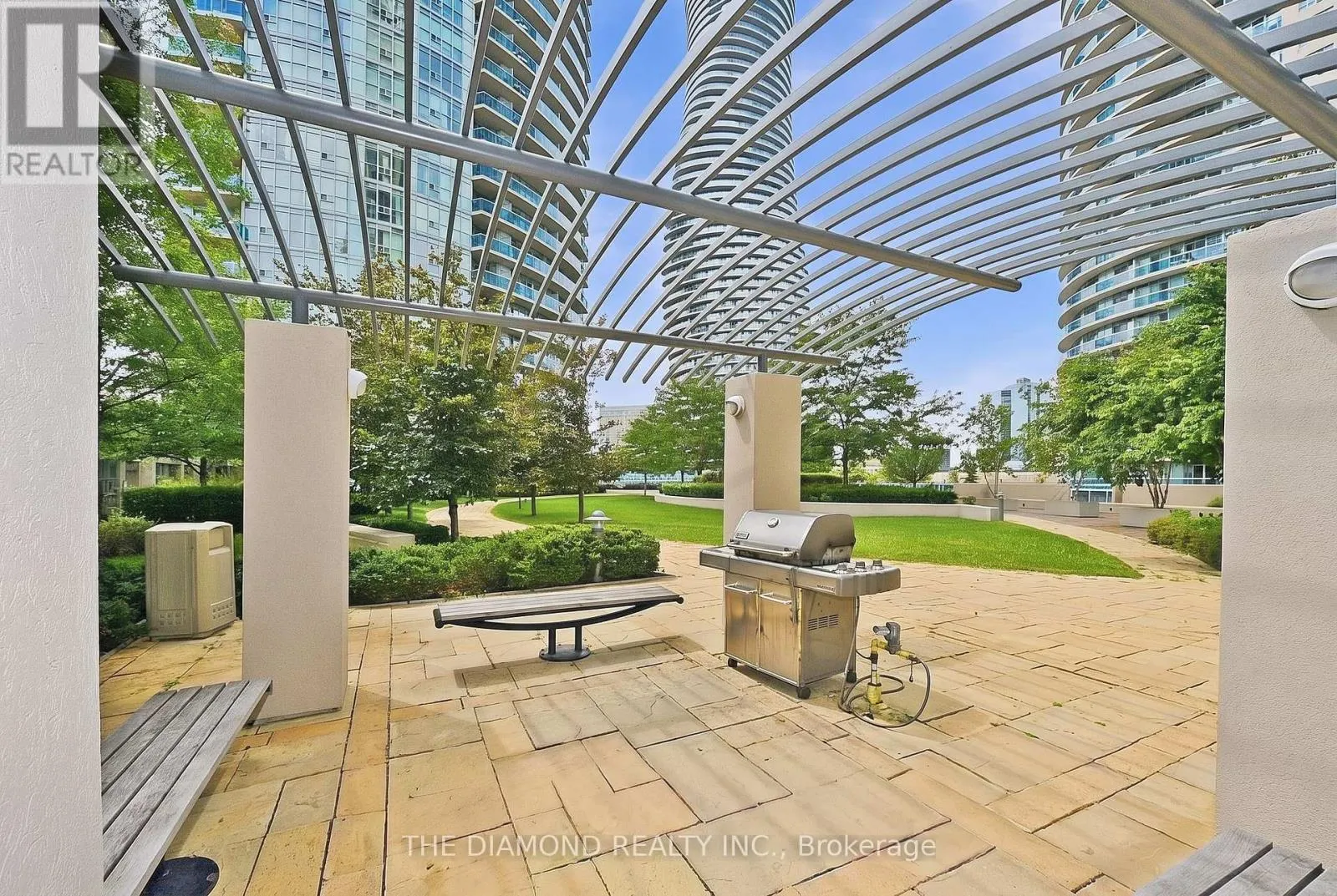 1505 - 90 ABSOLUTE AVENUE