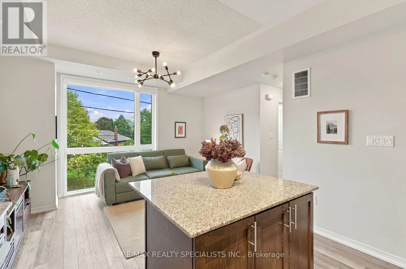 5 - 24 FIELDWAY ROAD