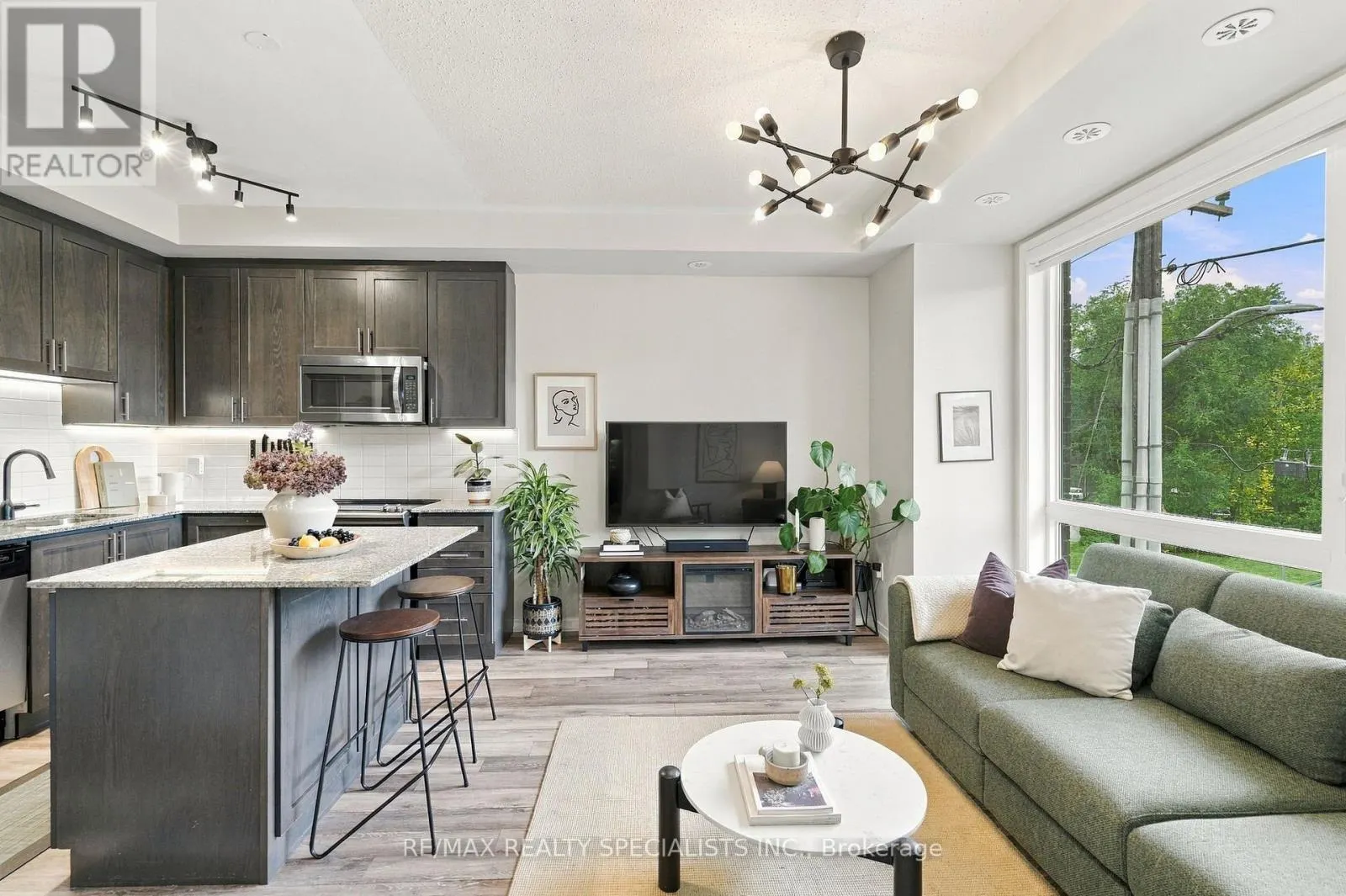 5 - 24 FIELDWAY ROAD