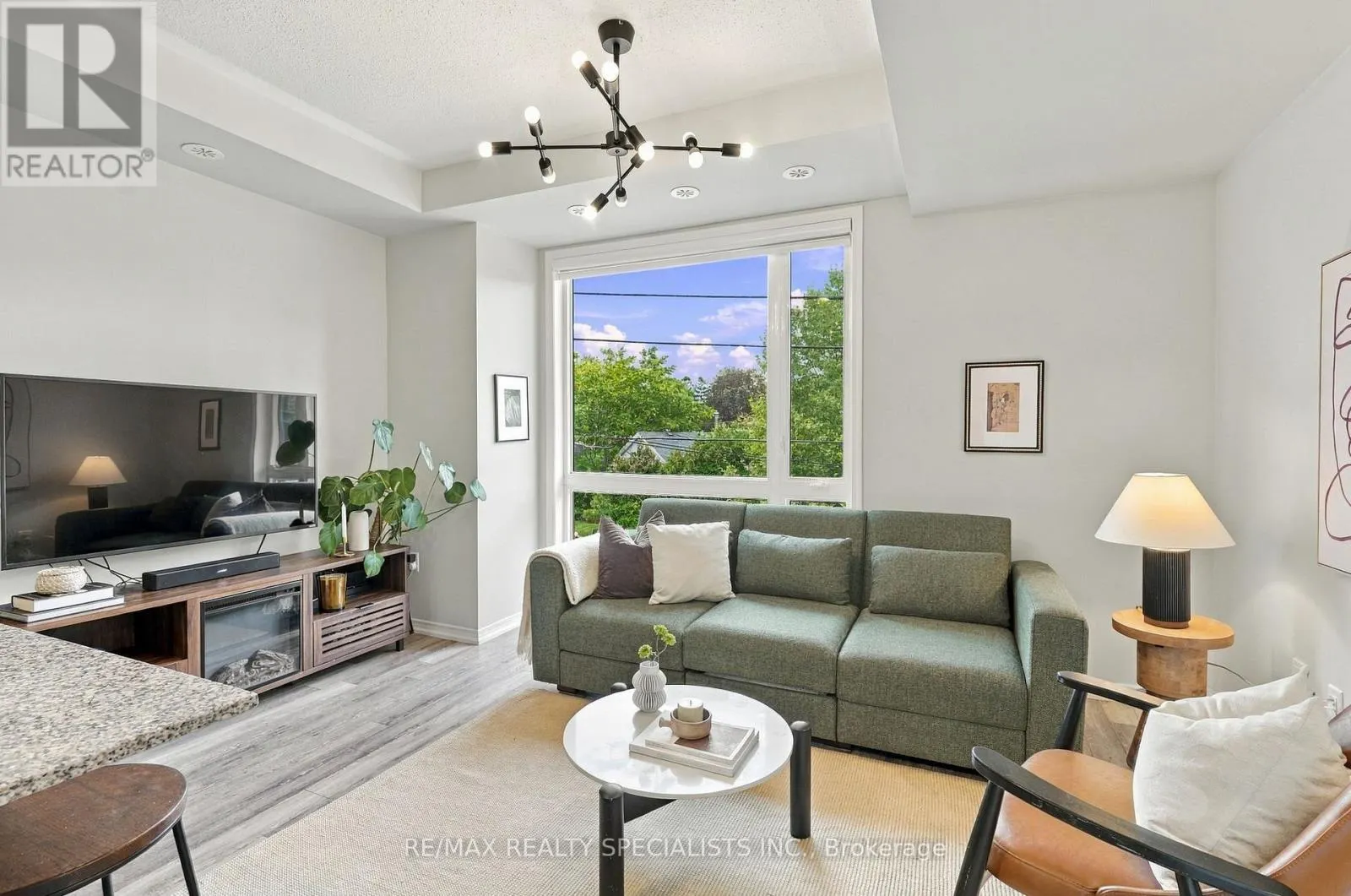 5 - 24 FIELDWAY ROAD