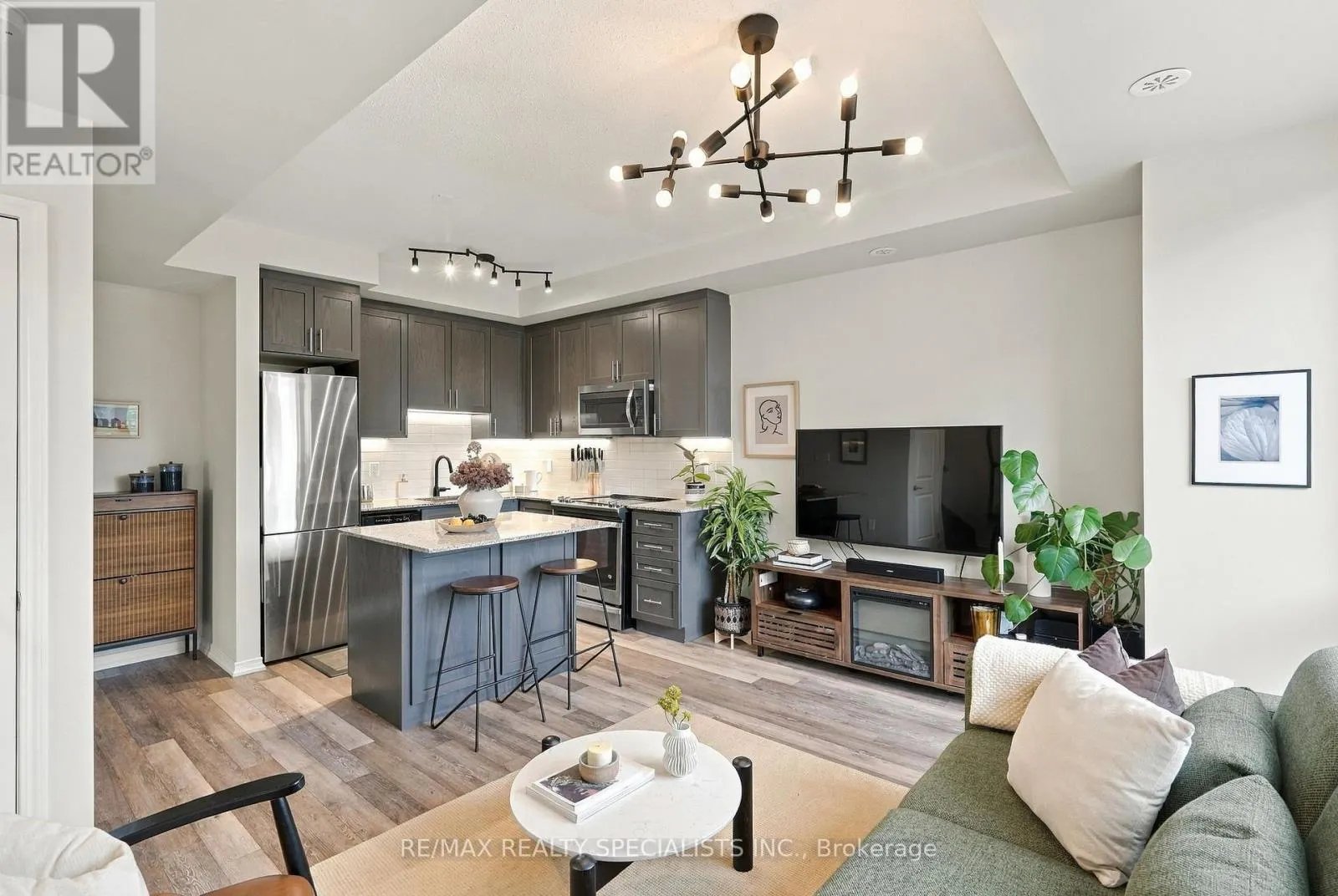 5 - 24 FIELDWAY ROAD