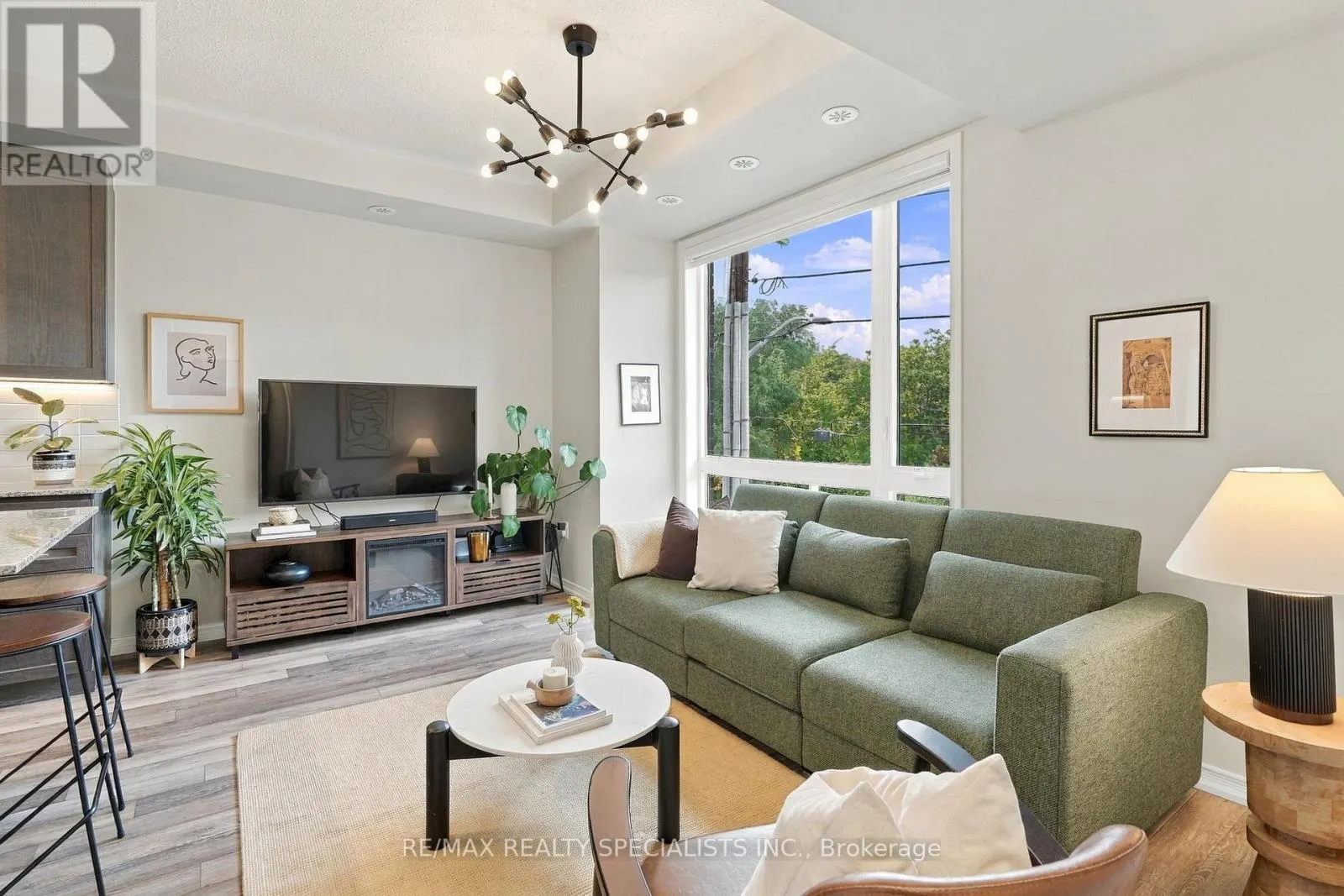 5 - 24 FIELDWAY ROAD