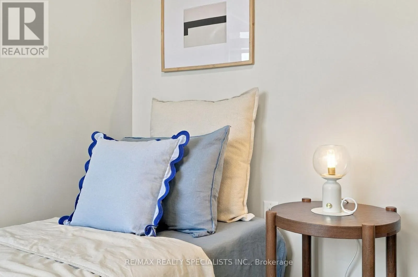 5 - 24 FIELDWAY ROAD