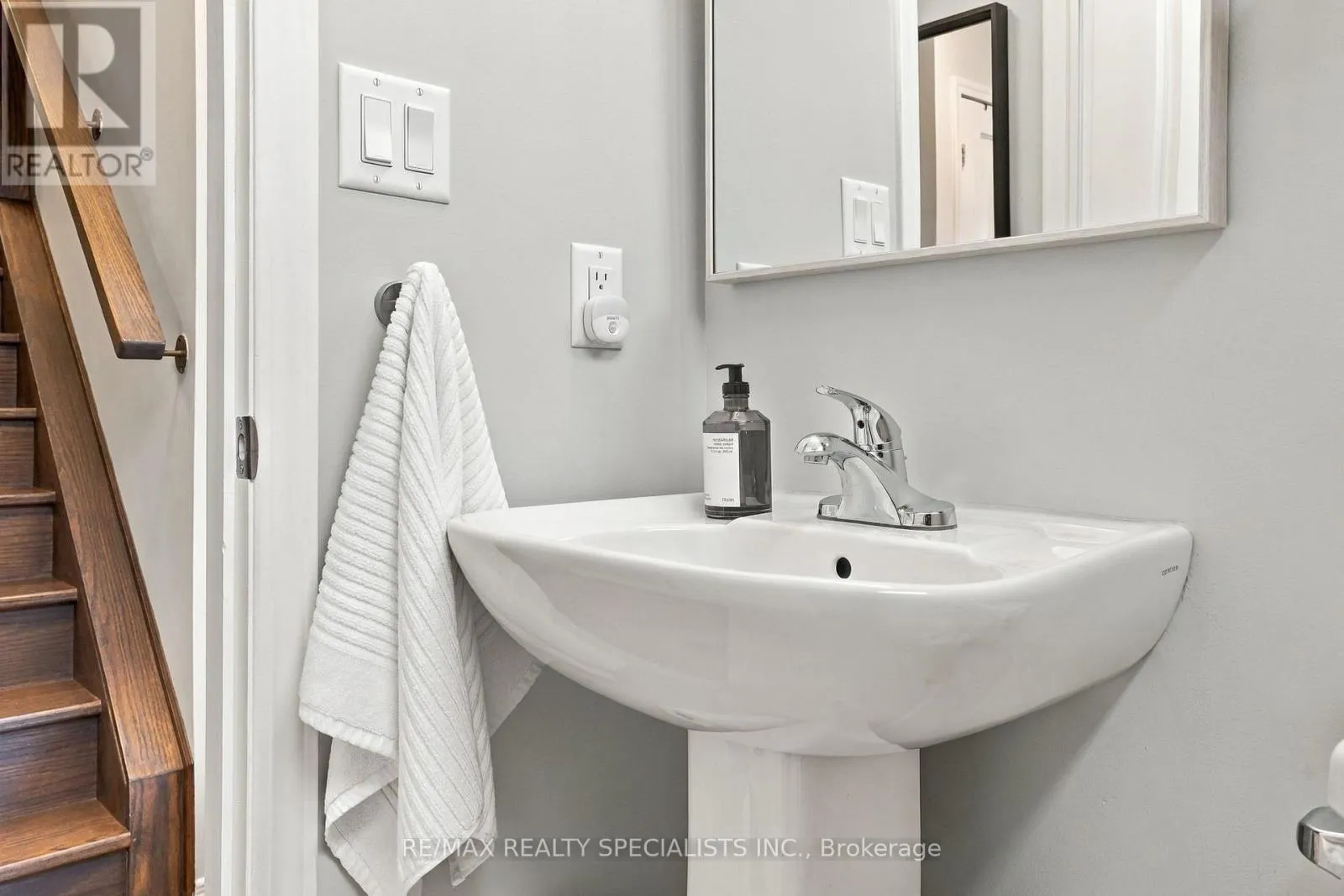 5 - 24 FIELDWAY ROAD