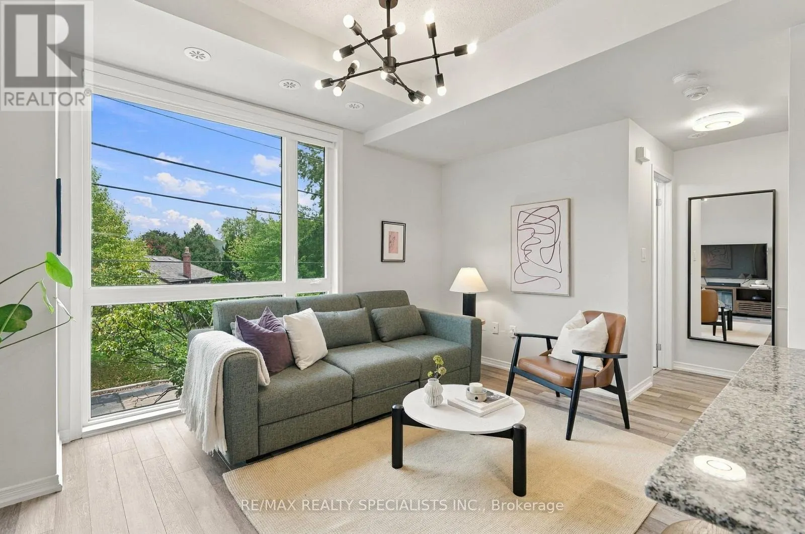 5 - 24 FIELDWAY ROAD