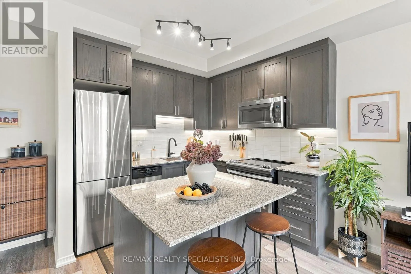 5 - 24 FIELDWAY ROAD