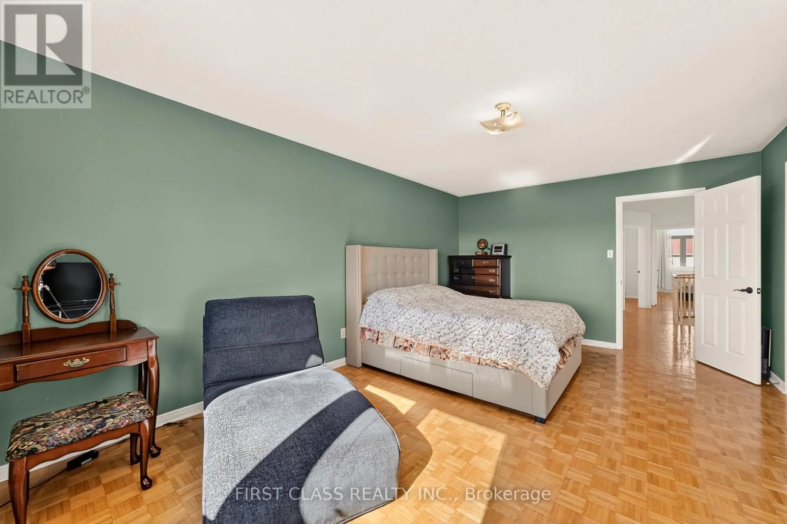 38 PACIFIC WIND CRESCENT