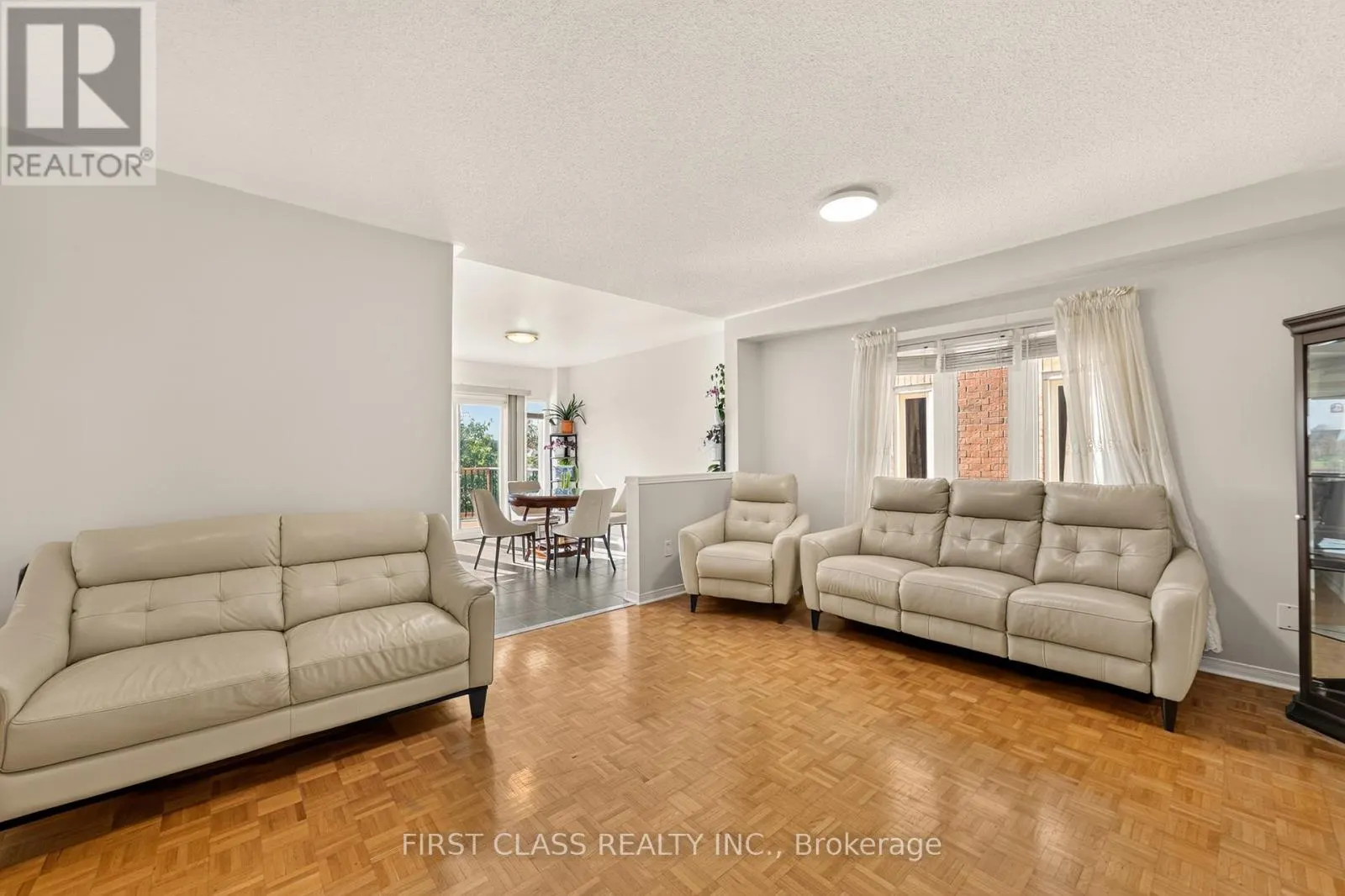 38 PACIFIC WIND CRESCENT