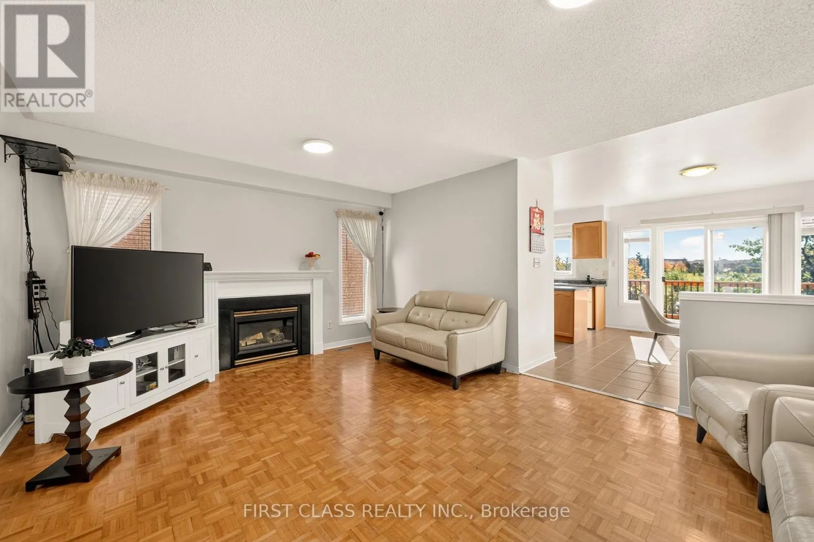 38 PACIFIC WIND CRESCENT