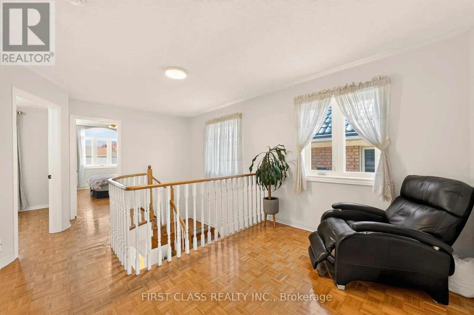 38 PACIFIC WIND CRESCENT