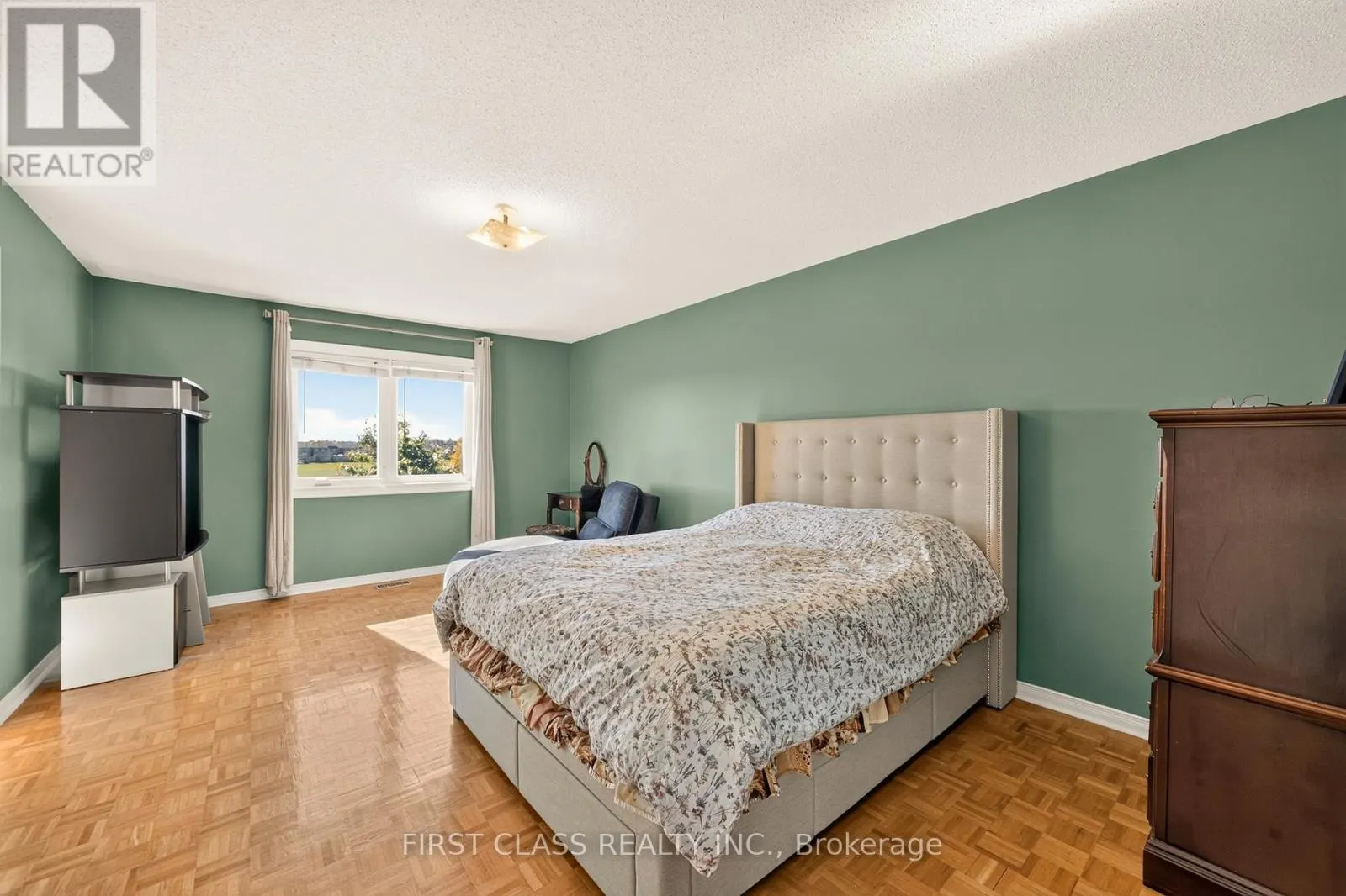 38 PACIFIC WIND CRESCENT