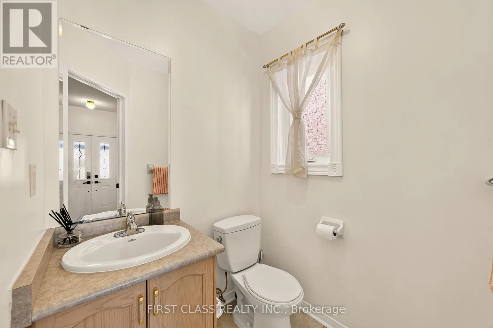 38 PACIFIC WIND CRESCENT