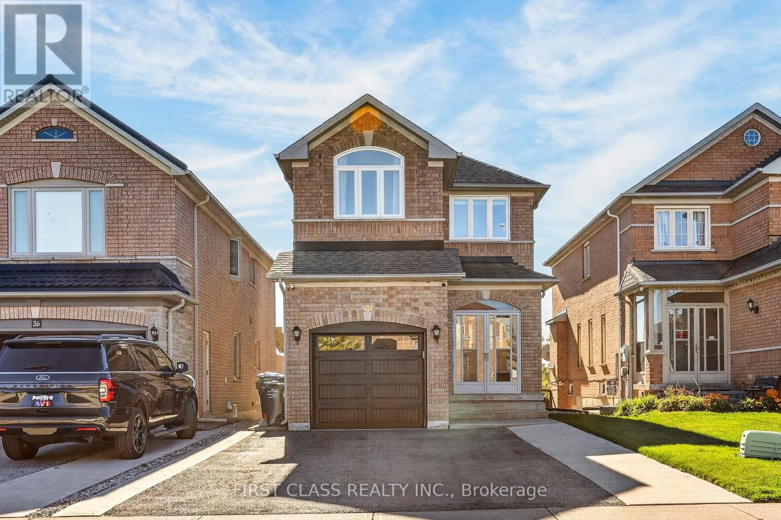 38 PACIFIC WIND CRESCENT