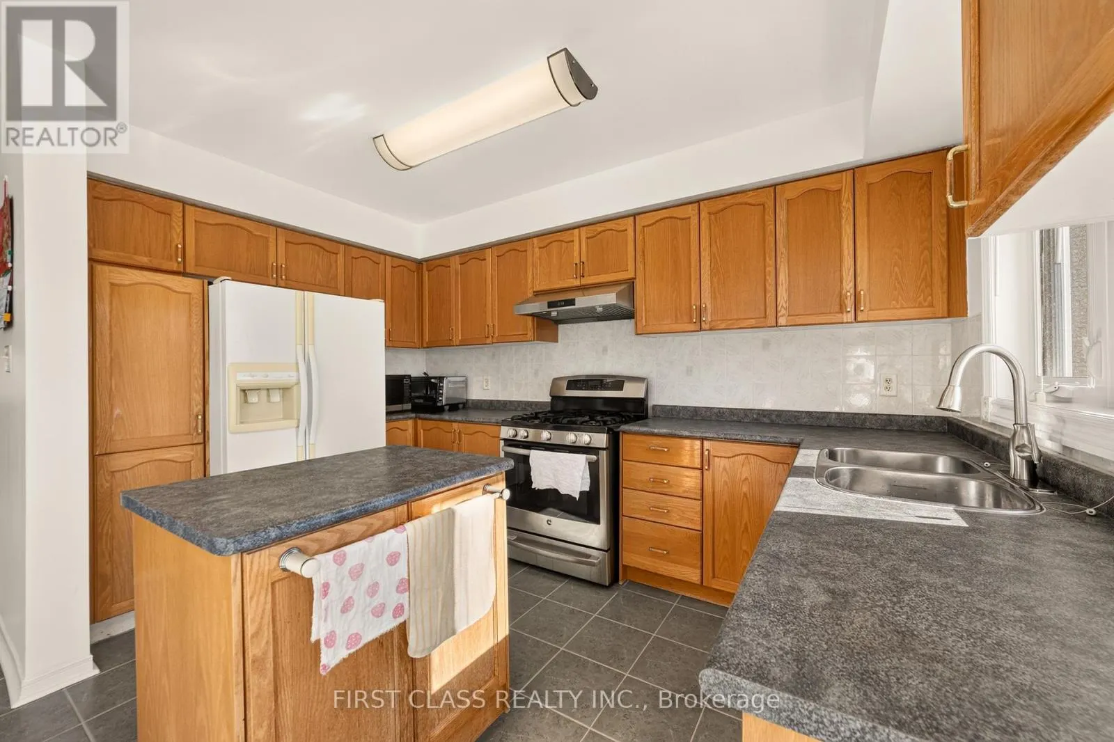 38 PACIFIC WIND CRESCENT