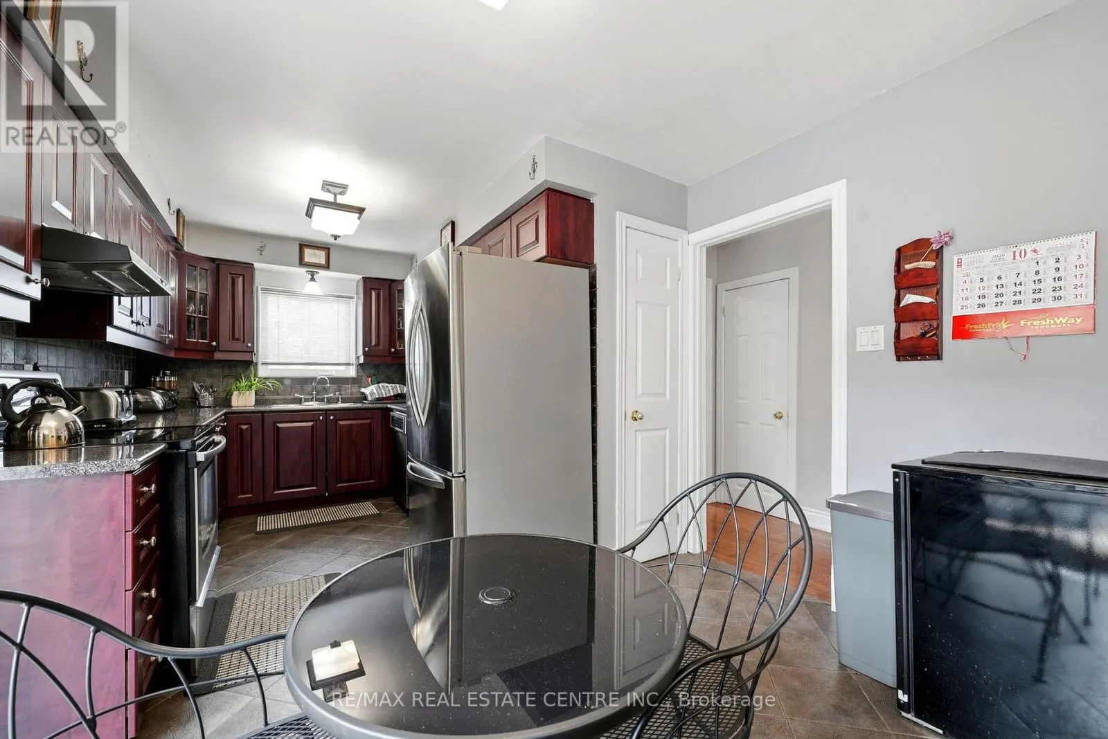 44 MADELAINE CRESCENT