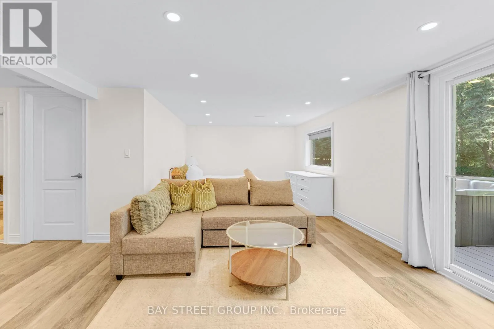 2283 DEVON ROAD