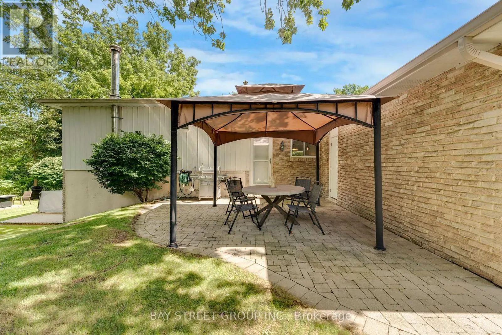 2283 DEVON ROAD