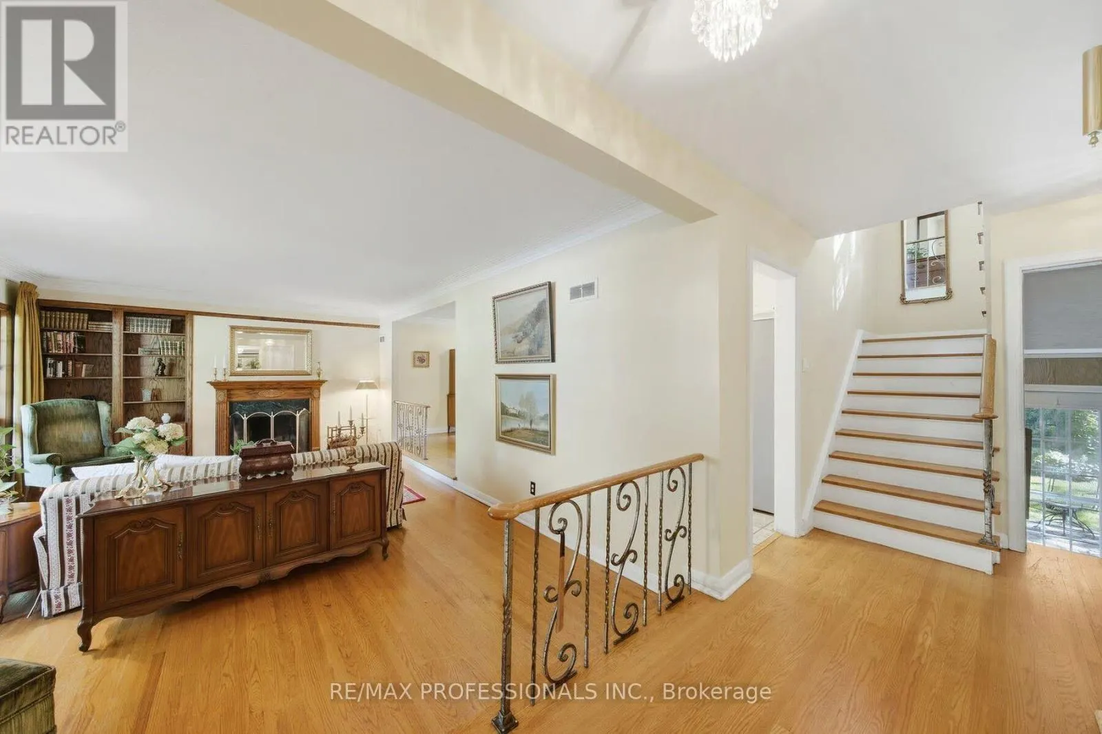 15 HARTFIELD COURT