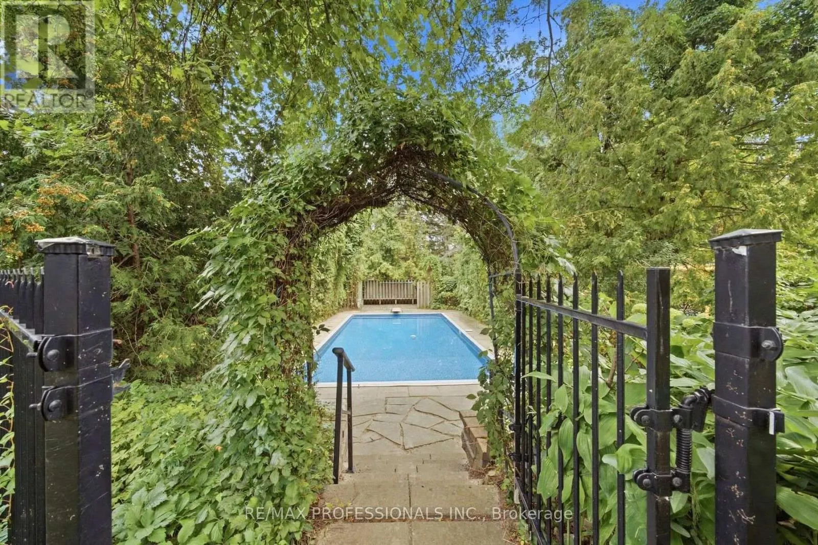 15 HARTFIELD COURT