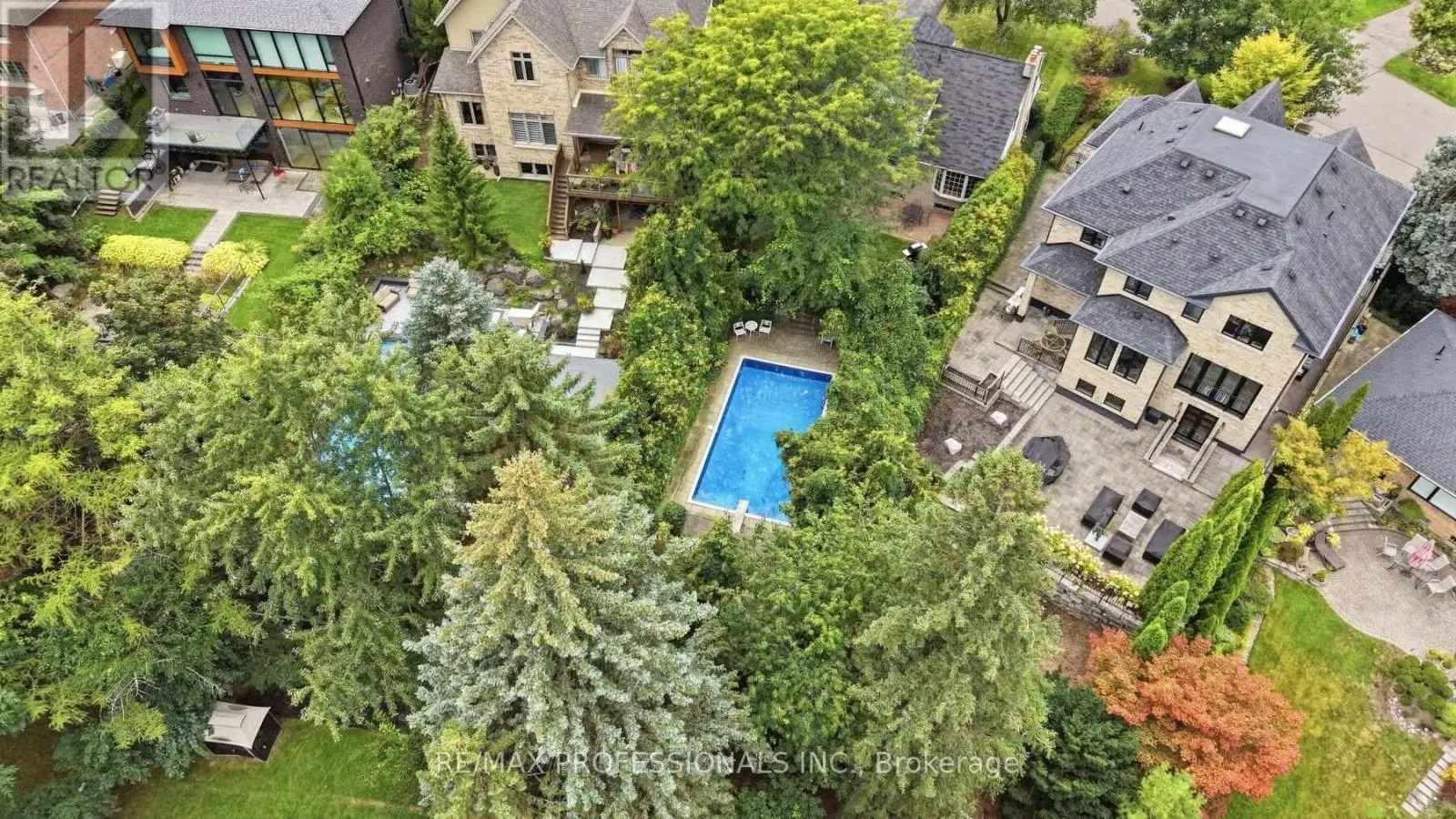 15 HARTFIELD COURT