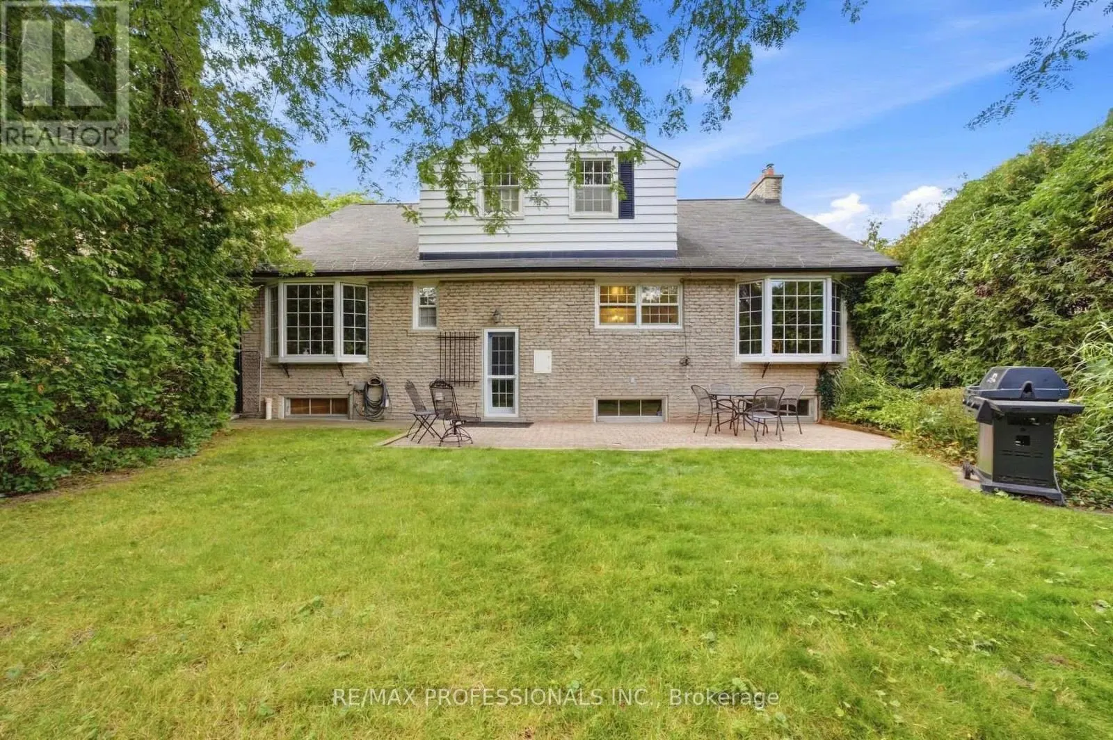 15 HARTFIELD COURT