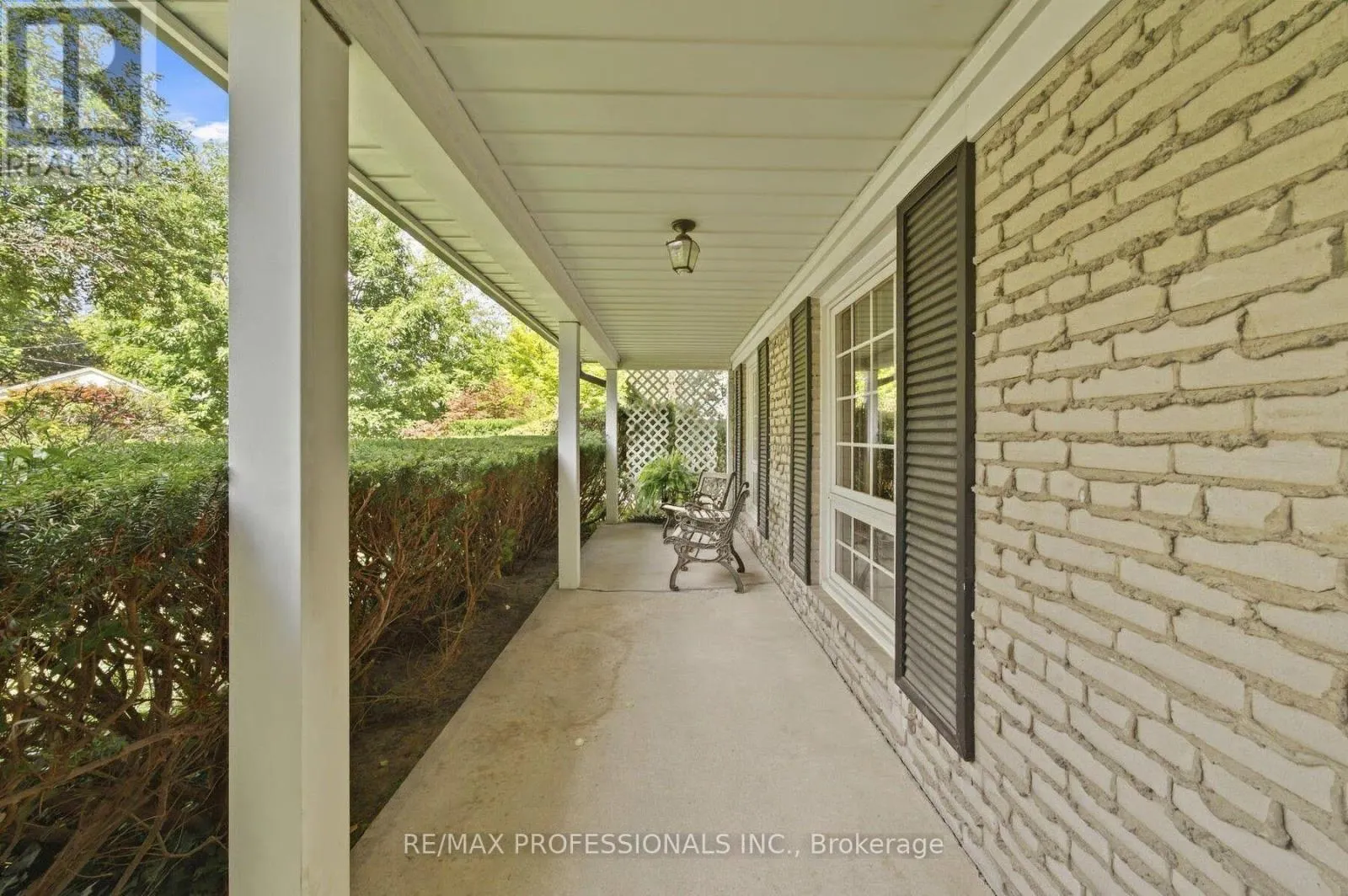 15 HARTFIELD COURT