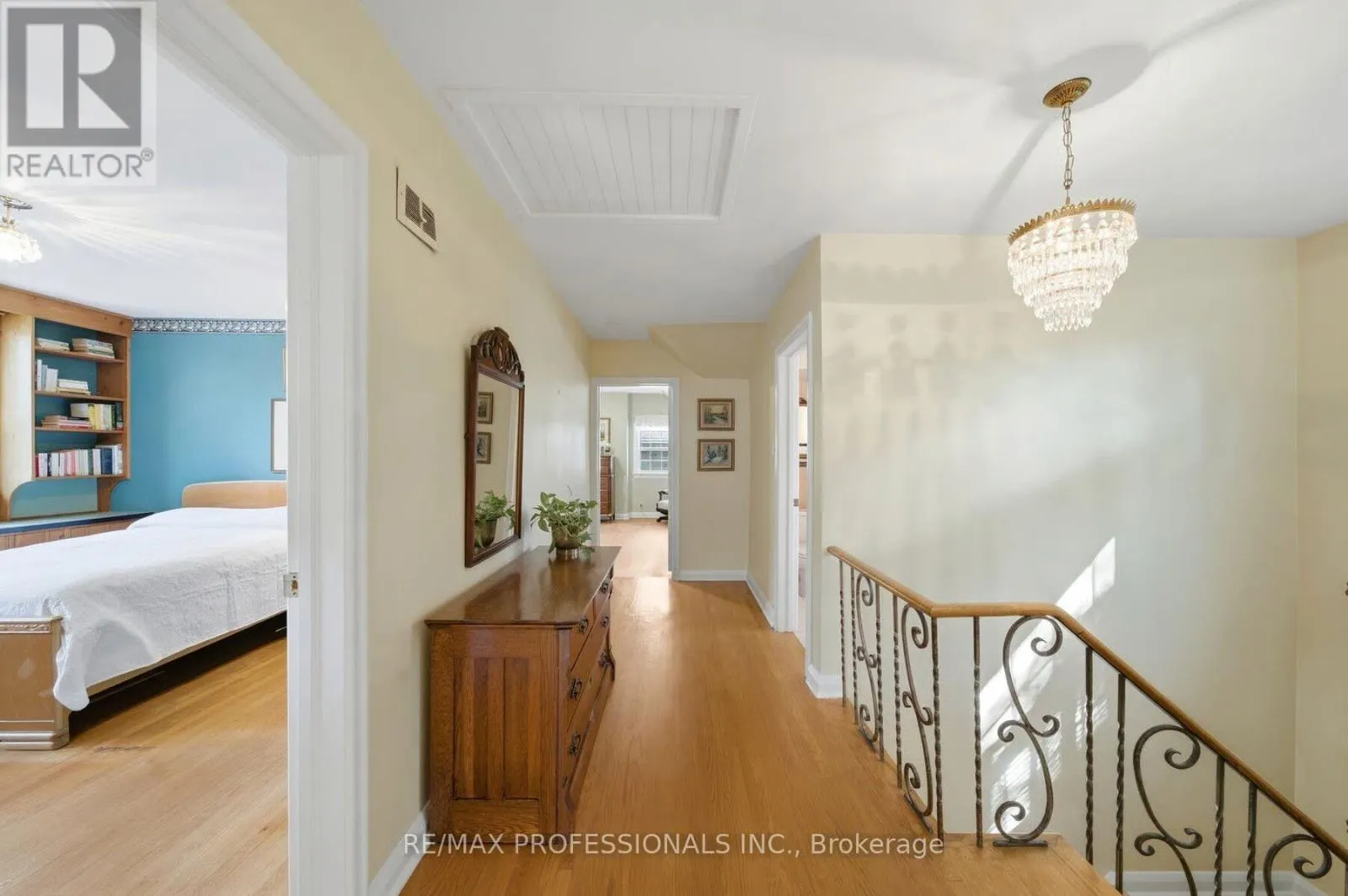 15 HARTFIELD COURT