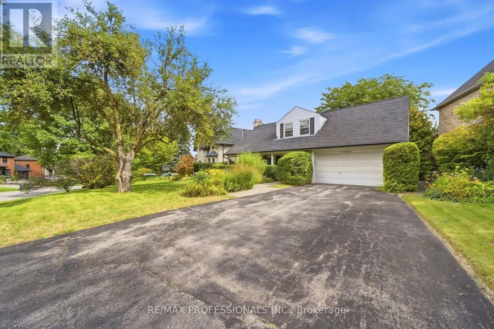 15 HARTFIELD COURT