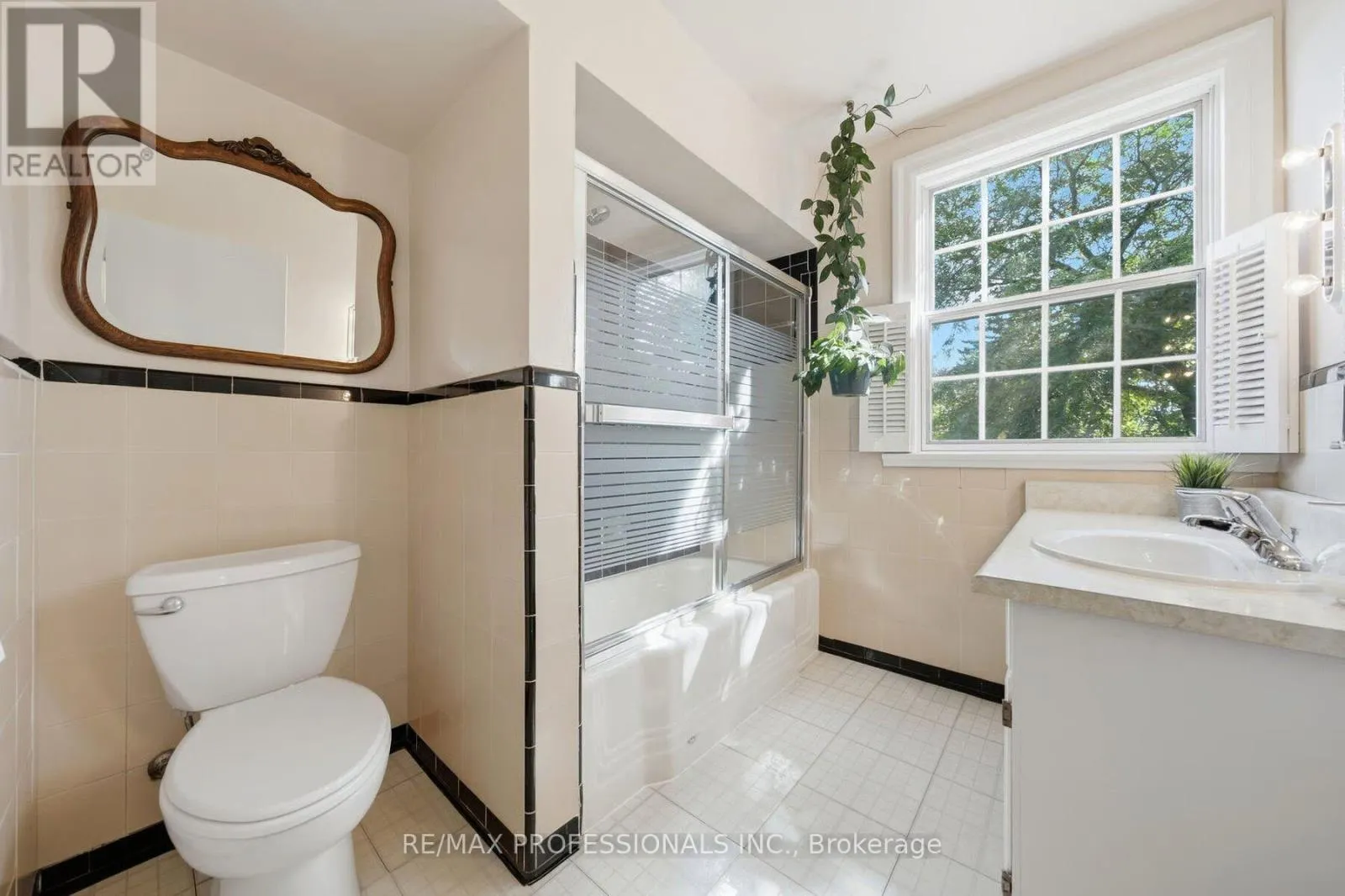 15 HARTFIELD COURT