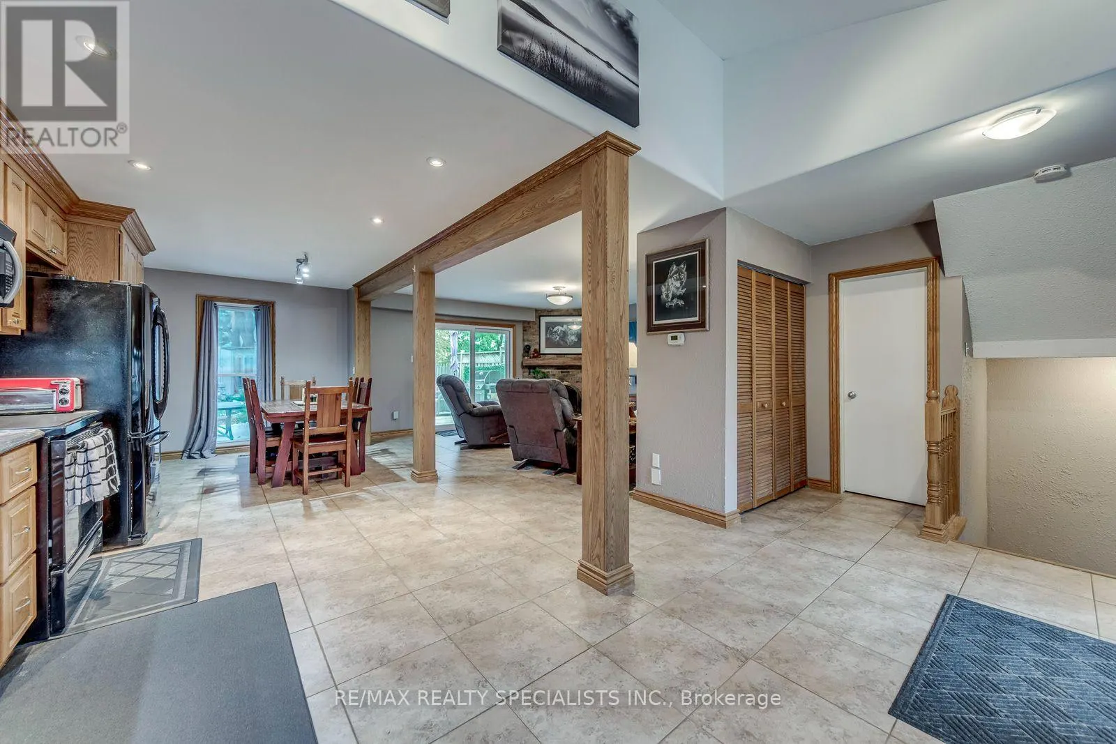 4089 BARBICAN DRIVE