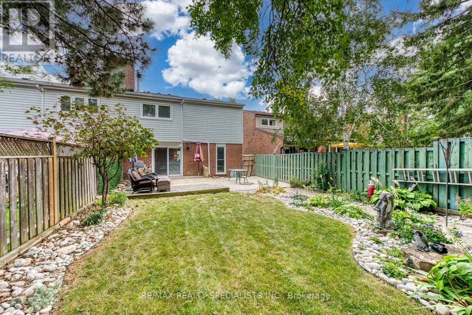 4089 BARBICAN DRIVE