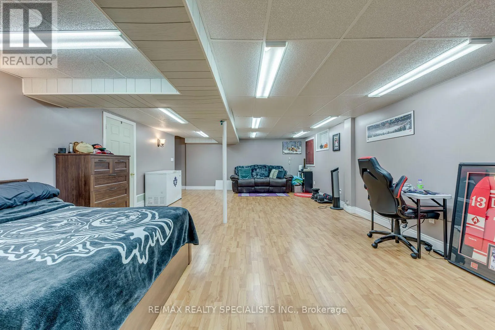4089 BARBICAN DRIVE