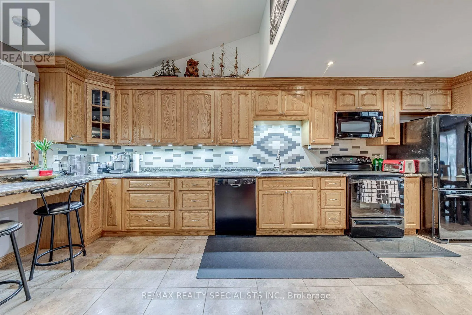 4089 BARBICAN DRIVE