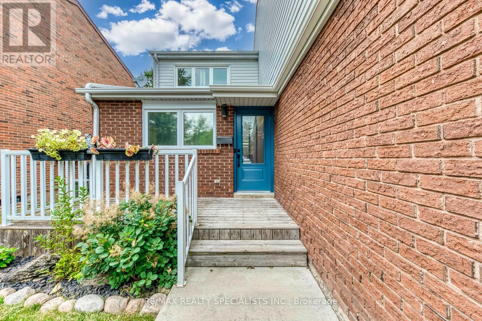 4089 BARBICAN DRIVE