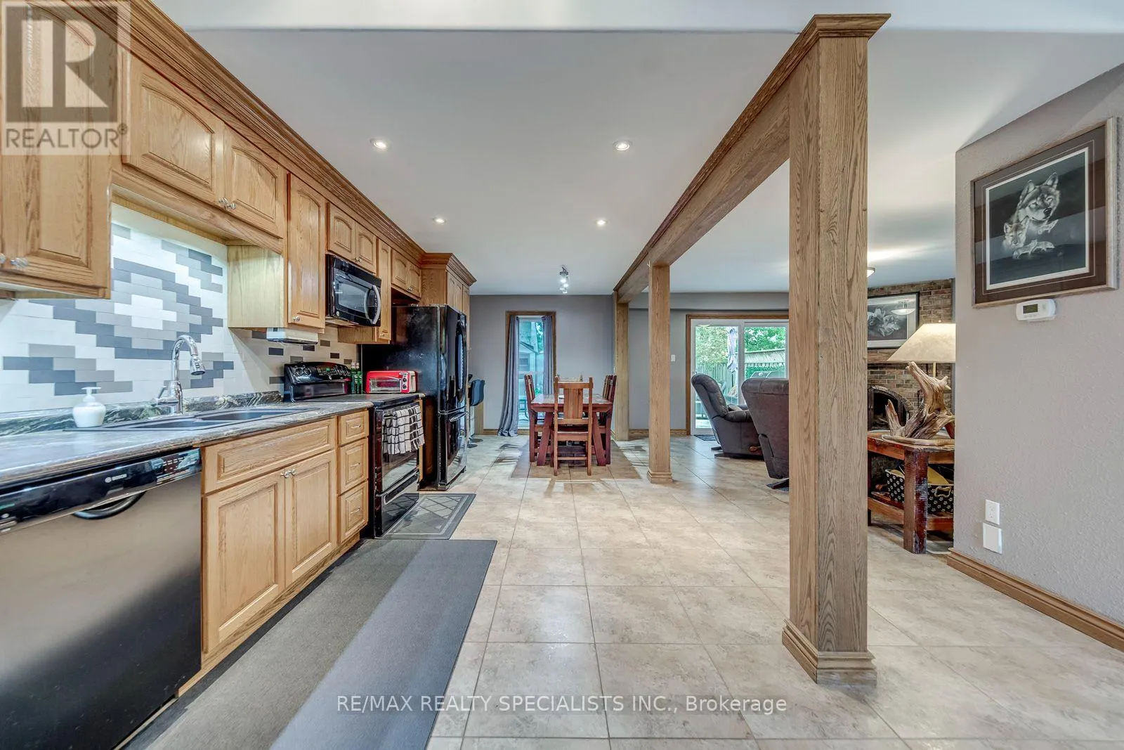 4089 BARBICAN DRIVE