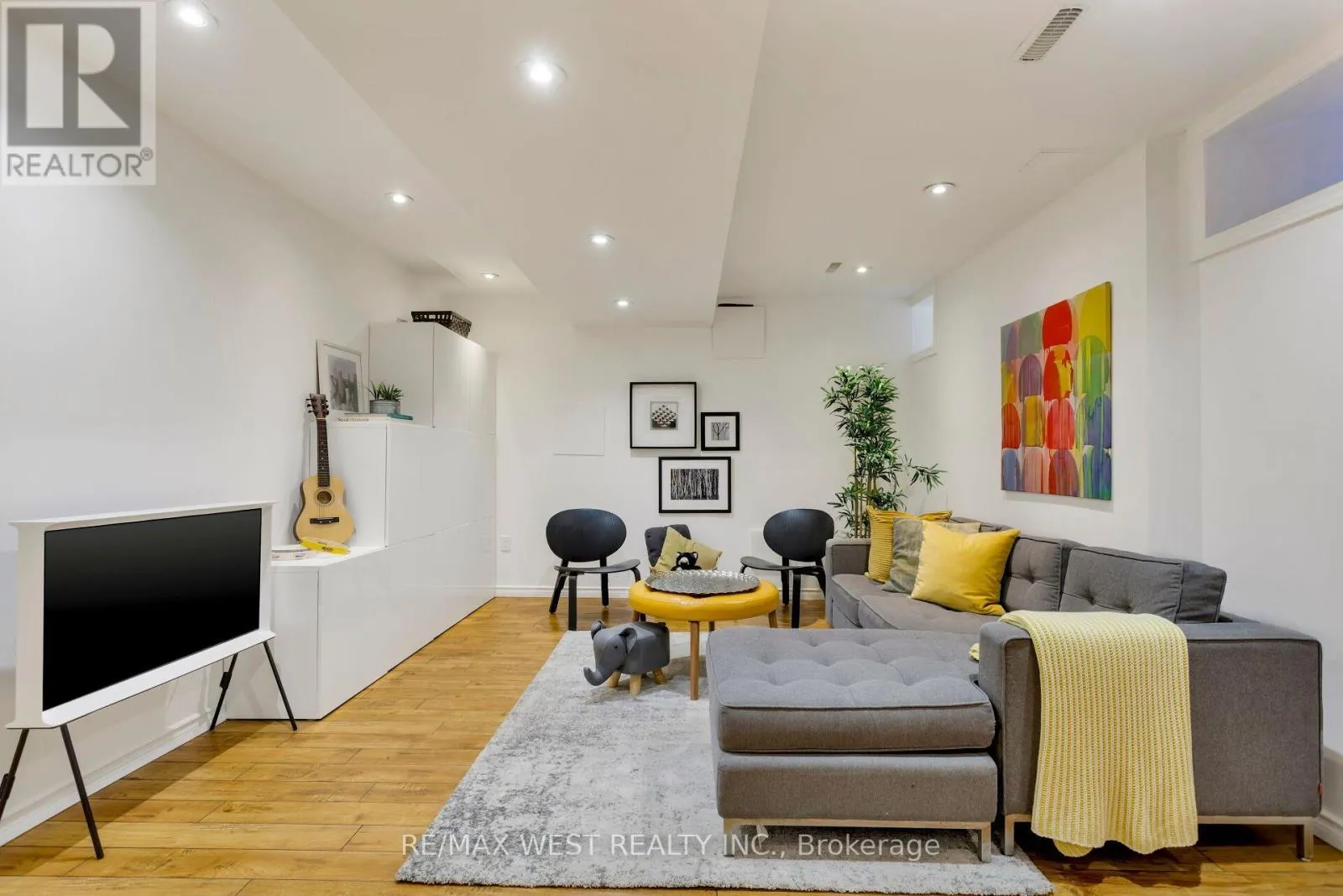 17A COWAN AVENUE